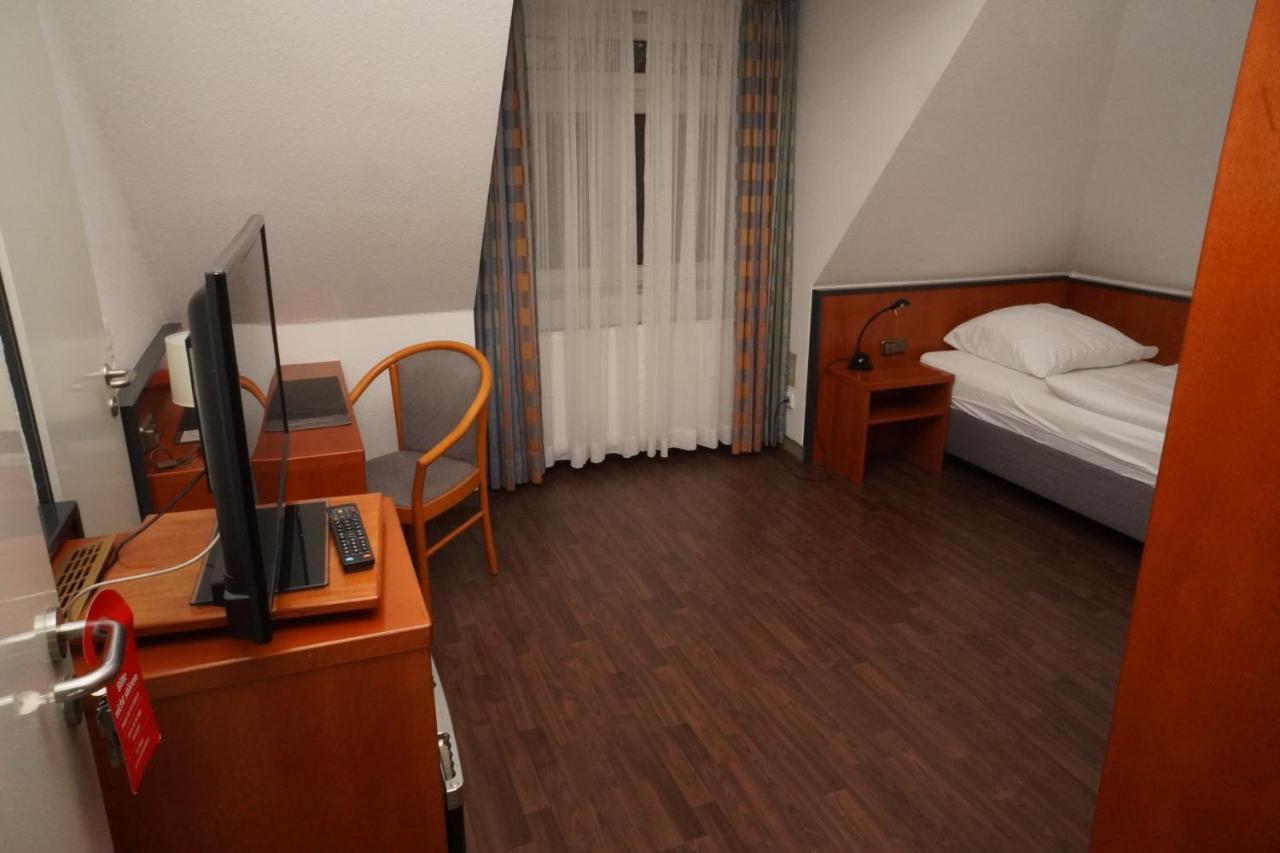 Hotel Birkenwerder Exterior photo